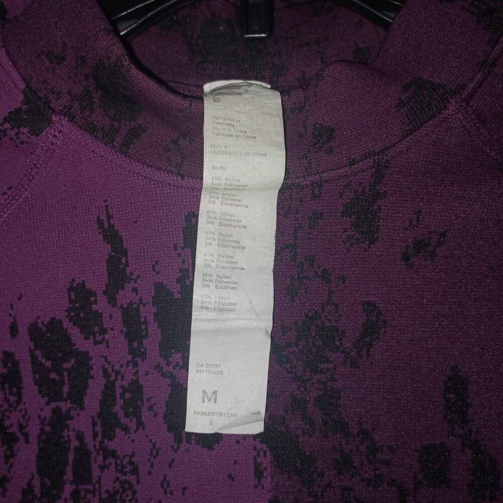 FABLETICS COURTNEY SEAMLESS LONG SLEEVE TOP & HIGH WAISTED SEAMLESS LEGGING SET - Picture 3 of 14